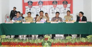 Gubernur Singgung Angka Kemiskinan Mitra