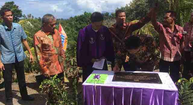 Olly Resmikan Gereja GMIM Bait-El Kalasey Satu