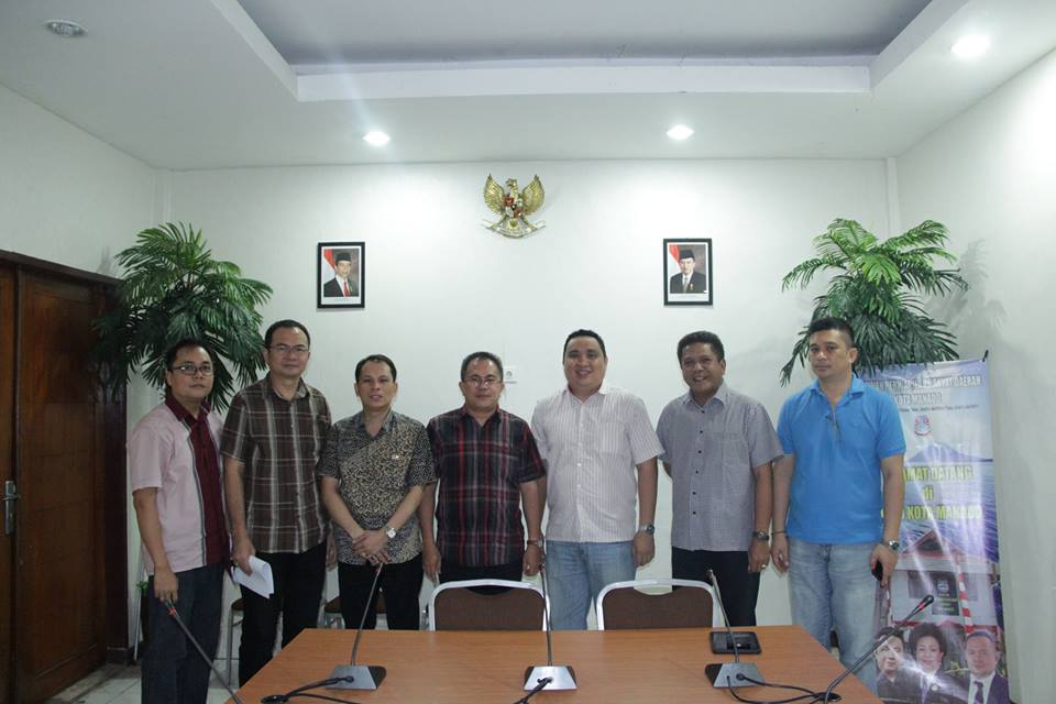 Rangkaian Kunker di DPRD Manado Bulan Maret 11 Jumat, 11 Maret 2016Rombongan Kunjungan Kerja Pimpinan dan Anggota DPRD Kabupaten Minahasa Selatan di DPRD Kota Manado dipimpin oleh Wakil Ketua DPRD Kab.Minahasa Selatan Bpk.Rommy D. Pondaag