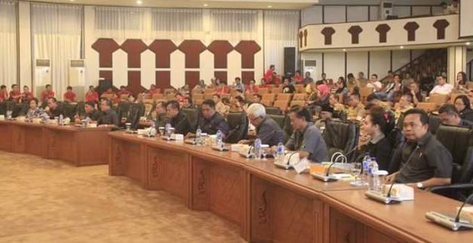 Rakor DPRD se-Sulut anggota dewan