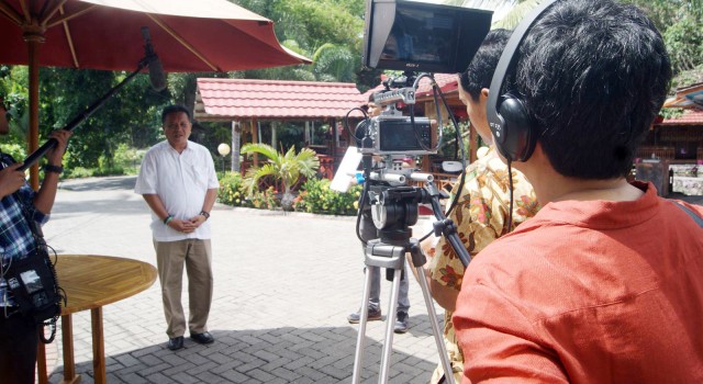 Wow !!! Perusahaan Peti Kemas Terbesar Dunia Temui Maurits Mantiri