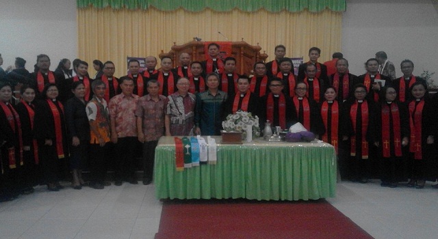 Peneguhan Pdt Michael Frans, S.Th Jemaat GMIM Pniel Suluh Dihadiri Wabup Franky Wongkar 8 12992225_1600886886898063_940935404_n