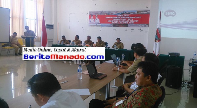 FRANKY WONGKAR Pimpin Pembahasan RPJMD Minsel Periode 2016-2021 8 13092195_1167132823326328_1143149277055479274_n