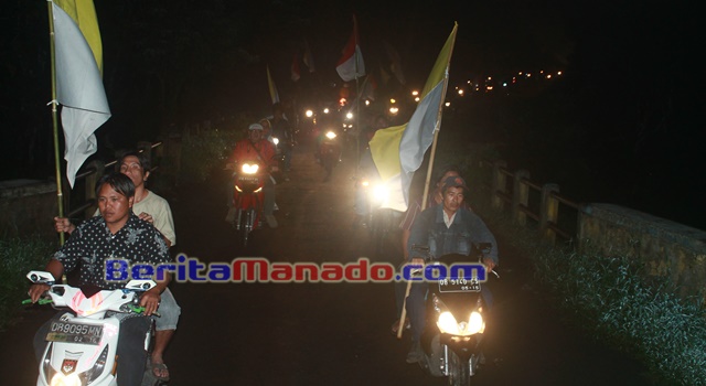 Iring-iringan Kendaraan Prosesi Napak Tilas Salib IYD Manado 2016 Menuju Gereja Pusat Paroki