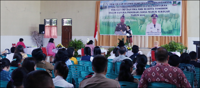 Kejari Tomohon Gelar Lomba Pidato Antar Siswa