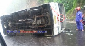 Damri Terbalik, Terlihat Tangan Korban Diulurkan Keluar Meminta Pertolongan