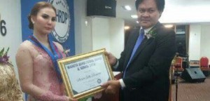 Sinthia Rumumpe Raih Kartini Award 2016