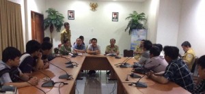 Belasan Eks Karyawan PT Adira Multi Finance Mengadu Ke DPRD Manado