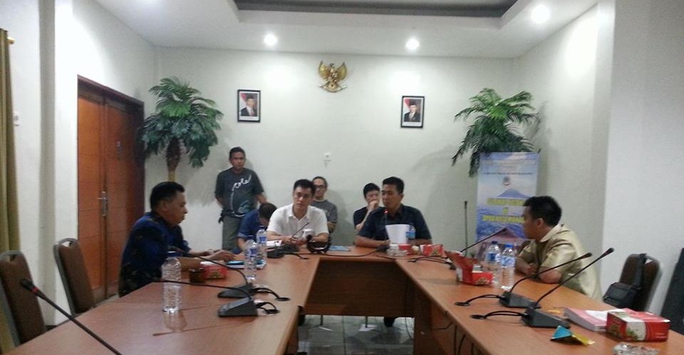 Memalukan !!! Komisi A Dilecehkan Oknum Camat, Upaya Sogok Didepan Mata Wartawan