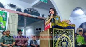 VONNIE PANAMBUNAN Buka Puasa Perdana dengan Warga Tontalete