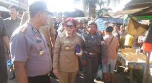 VONNIE PANAMBUNAN: Bapok Aman, Doi Lama…