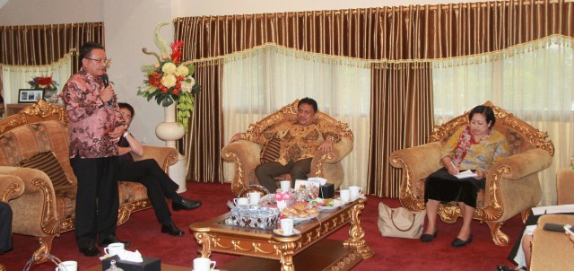 MAURITS MANTIRI Hadir di Rapat Koordinasi Pengembangan Provinsi Sulut