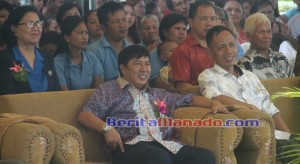 BERITA FOTO: JAMES SUMENDAP Hadiri Pertemuan Umat Katolik Minahasa Tenggara