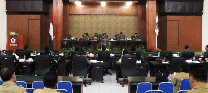 Dari Sidang Paripurna DPRD Kota Tomohon Tentang Tiga Ranperda