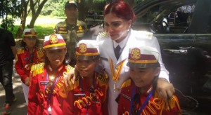 VONNIE PANAMBUNAN Puji Aksi Pocil Minut