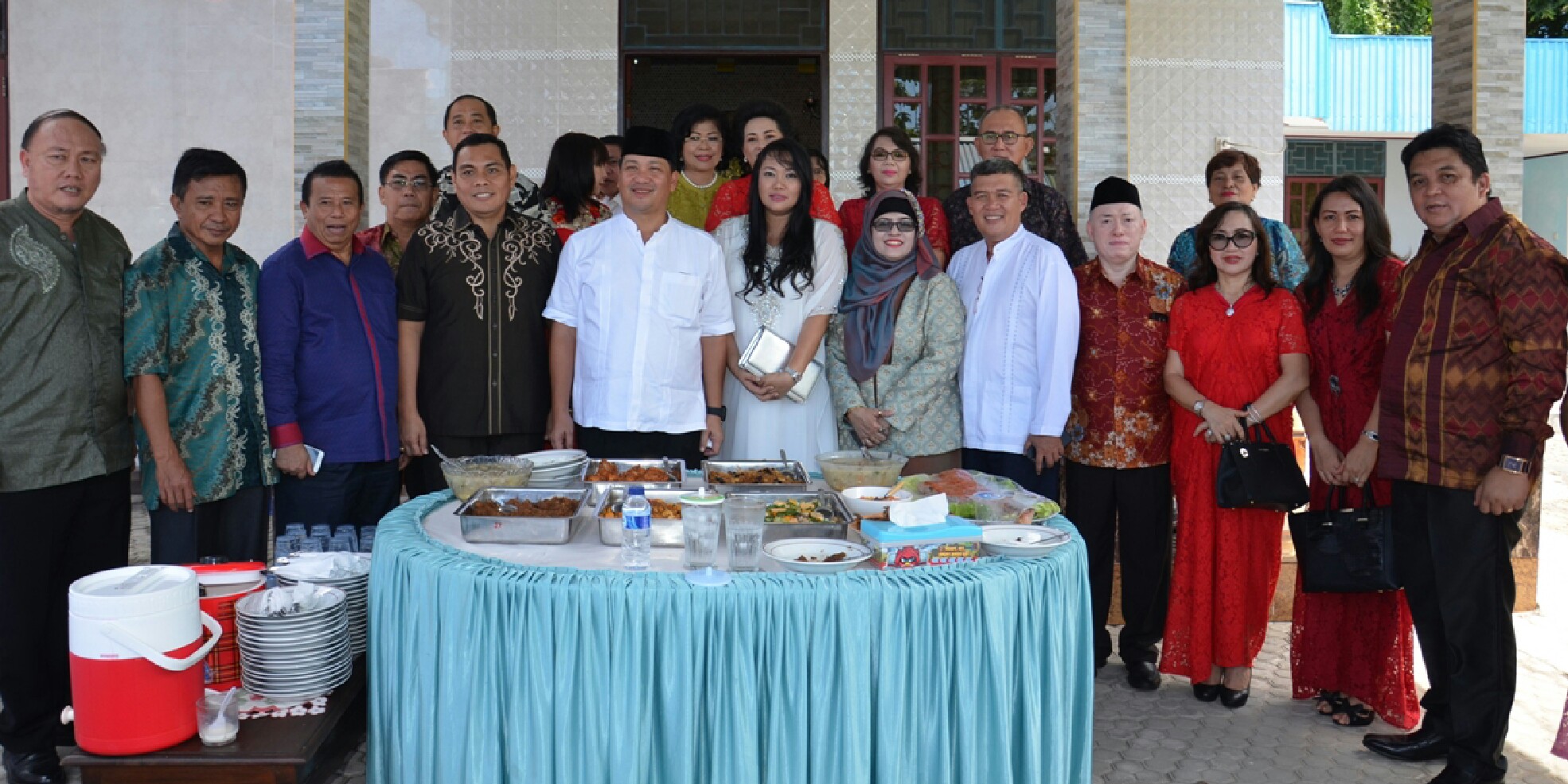 OLLY DONDOKAMBEY-STEVEN KANDOUW Silahturahmi Hari Raya Idul Fitri