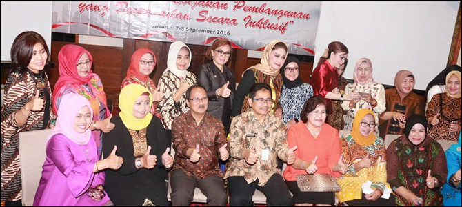 Syerly Sompotan Ikut Forum Komunikasi Pemimpin Perempuan
