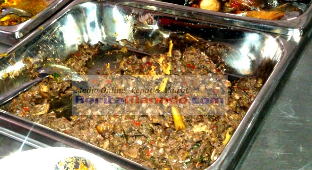 Salah satu menu makanan di Casa de Wanea, sayur jantung pisang