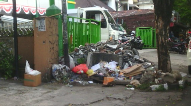 DPRD Manado Nilai Penegakan Perda Sampah Masih Lemah