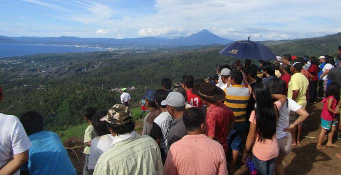 Bukit Tetempangan Tempat Terbaik Menyaksikan Fenomena Alam Langka Supermoon