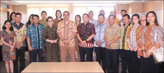 Rombongan Besar Dampingi FKDM Tomohon ke Kemendagri