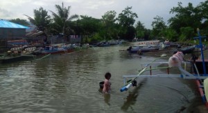Mayat Wanita Ditemukan Mengapung di Sungai Desa Kema II