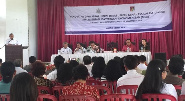 JANTJE SAJOW Buka Seminar Penguatan Daya Saing UMKM