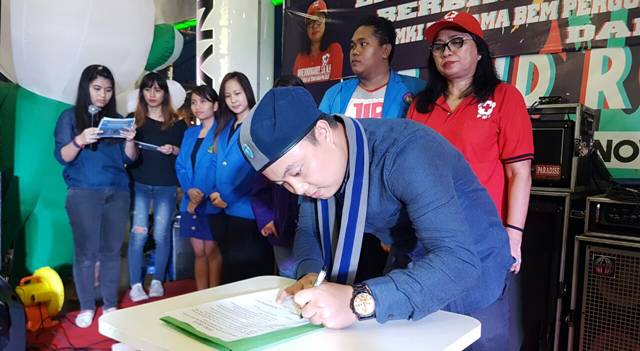 drg Hizkia R Sembel, Ketua GMKI Cabang Manado