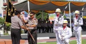 Bambang Waskito Resmi Terima Pataka Polda Sulut