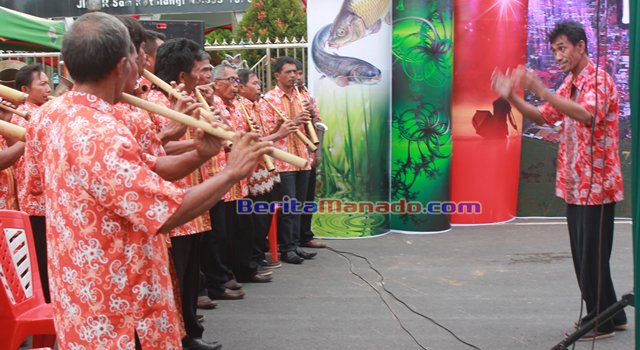 Konser Natal Sukses, JANTJE SAJOW Bilang Hal Ini