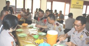 Untuk Apa Wakapolda Sulut Makan Siang di SPN Karombasan?