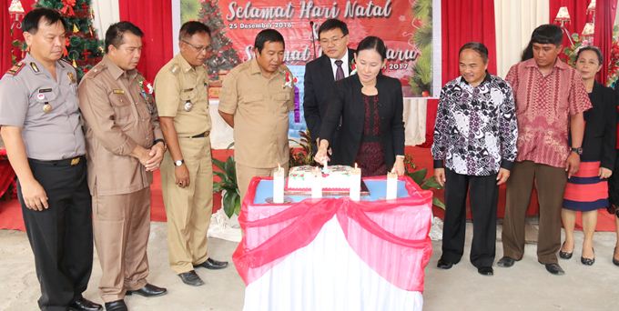 Bupati JAMES SUMENDAP Sebut 2016 Tahun Penuh Sukacita
