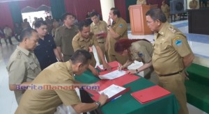 Pascarolling, Bupati VONNIE PANAMBUNAN Langsung Sertijab Pejabat