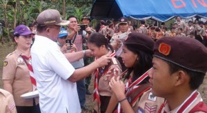 JOPPI LENGKONG Buka Perkemanan Pramuka Kwarcab Minut