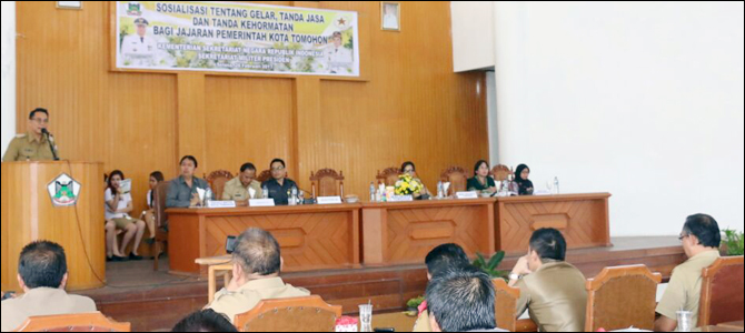 Kemensetneg Sosialisasi Gelar, Tanda Jasa dan Kehormatan di Tomohon