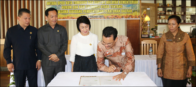 DPRD Tomohon - Kanwil Kemkum HAM Tandatangani MoU Pembentukan Perda