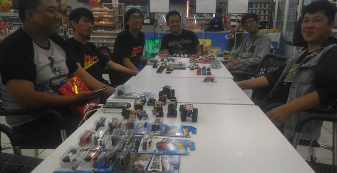 Anak-anak Muda Manado Mulai Hobi Koleksi Mobil Unik Begini