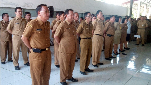 Sekdakab Minsel, Drs Danny Rindengan, MSi Bersama Sejumlah Pejabat Dalam Peringatan Harkitnas Minsel 2017