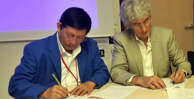 Mantap !!! Genjot Sektor Pariwisata, VICKY LUMENTUT Berbuat Hal ini di Paris