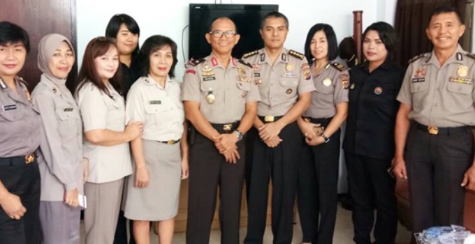 Tim Divisi Humas Polri Tinjau Dapur Redaksi TBNews Polda Sulut 9 Humas POLRI