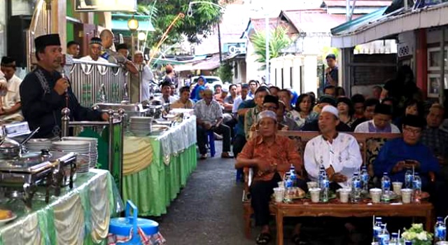 Buka Puasa Dengan Warga Sario, Pemerintah Serukan Semangat Torang Samua Basudara