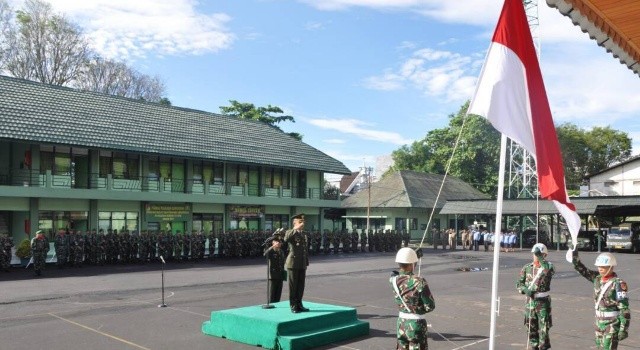Pelaksanaan upacara peringatan Hari Lahir Pancasila di Korem 131/Santiago