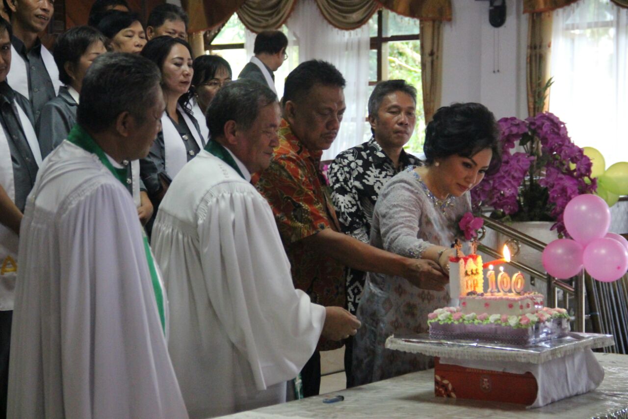 HUT Ke-100, OLLY DONDOKAMBEY Minta Semangat Terus Melayani