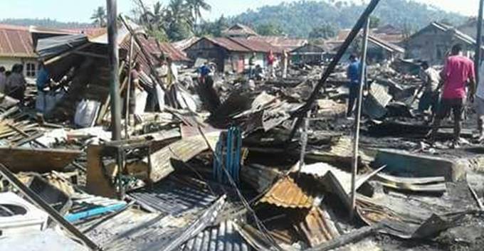 Si 'Jago Merah' Beraksi di Lorong Telaga, Puluhan Rumah Rata Tanah