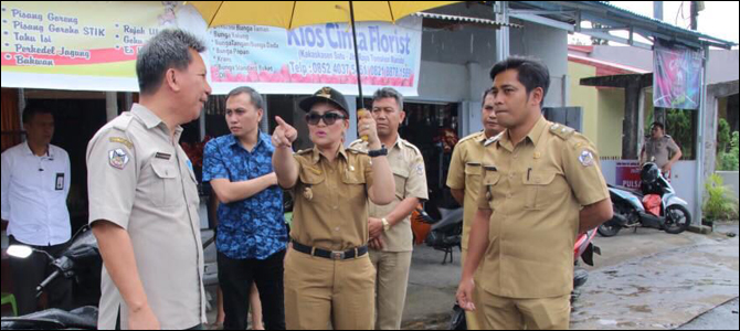 Pemkot Tomohon Tindaklanjuti Keluhan Warga Soal Pohon di Kakaskasen I