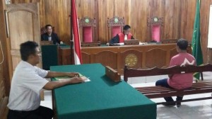 Ratusan Botol Miras yang Diamankan Marinir Disidangkan