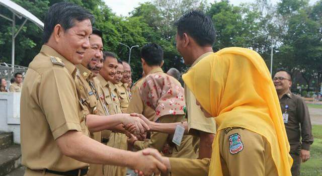 Pimpin Apel Perdana, VICKY LUMENTUT Ingatkan ASN Selesaikan Masalah Renstra Dan Renja