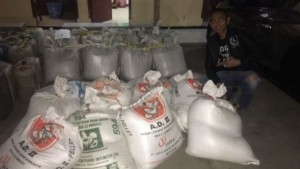 Satgas UKL Polsek Amurang Amankan Penyeludupan 600 Liter CT