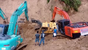 Jelang HUT Ke-72 Kemerdekaan RI, Longsor Terjang Desa Badaro Modayag