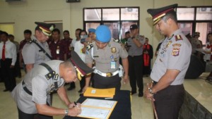 Kapolres Arya Perdana Pimpin Sertijab 9 Pejabat di Lingkungan Polres Minsel